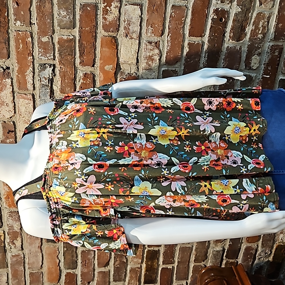 Time & Tru Off the shoulder Floral top (BG)